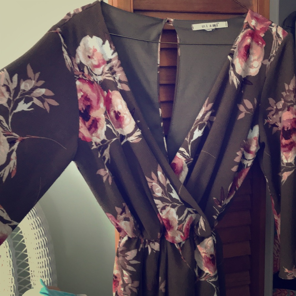Francesca’s Floral Short Romper